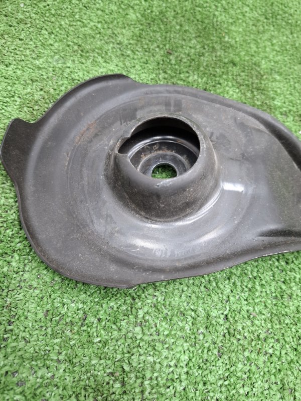 Крепление балки подвески Toyota AVENSIS 2012 ZRT272