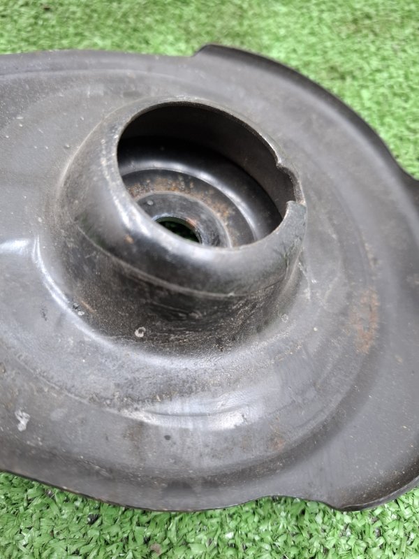 Крепление балки подвески Toyota AVENSIS 2012 ZRT272