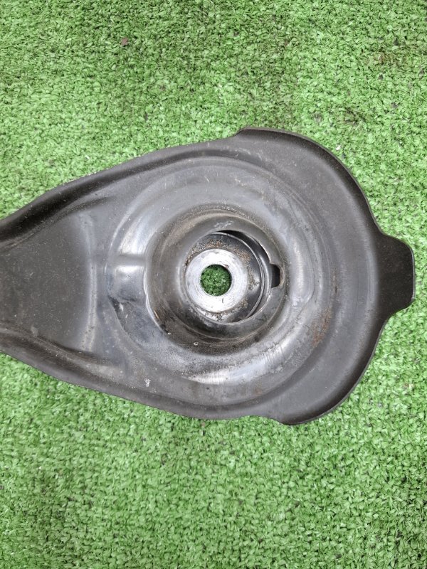 Крепление балки подвески Toyota AVENSIS 2012 ZRT272