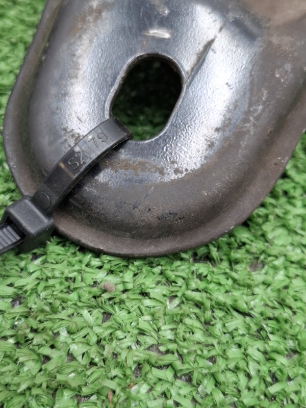 Крепление балки подвески Toyota AVENSIS 2012 ZRT272