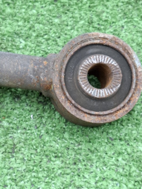 Рычаг подвески Toyota AVENSIS 2012 ZRT272