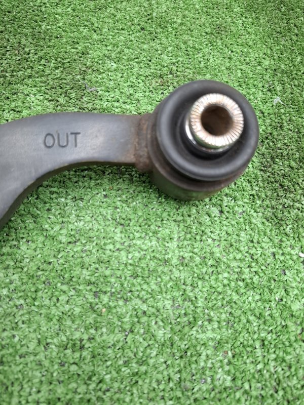 Рычаг подвески верхний Toyota AVENSIS 2012 ZRT272