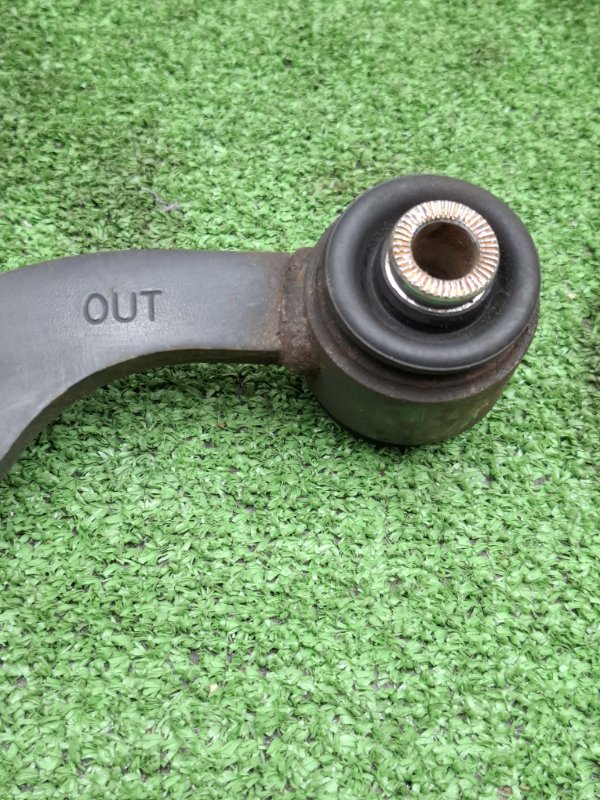 Рычаг подвески верхний Toyota AVENSIS 2012 ZRT272