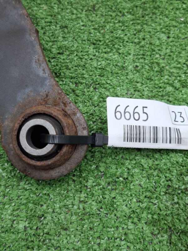 Рычаг подвески верхний Toyota AVENSIS 2012 ZRT272