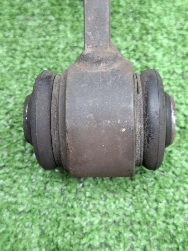 Рычаг подвески верхний Toyota AVENSIS 2012 ZRT272