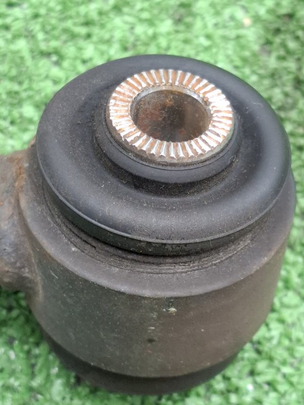 Рычаг подвески верхний Toyota AVENSIS 2012 ZRT272