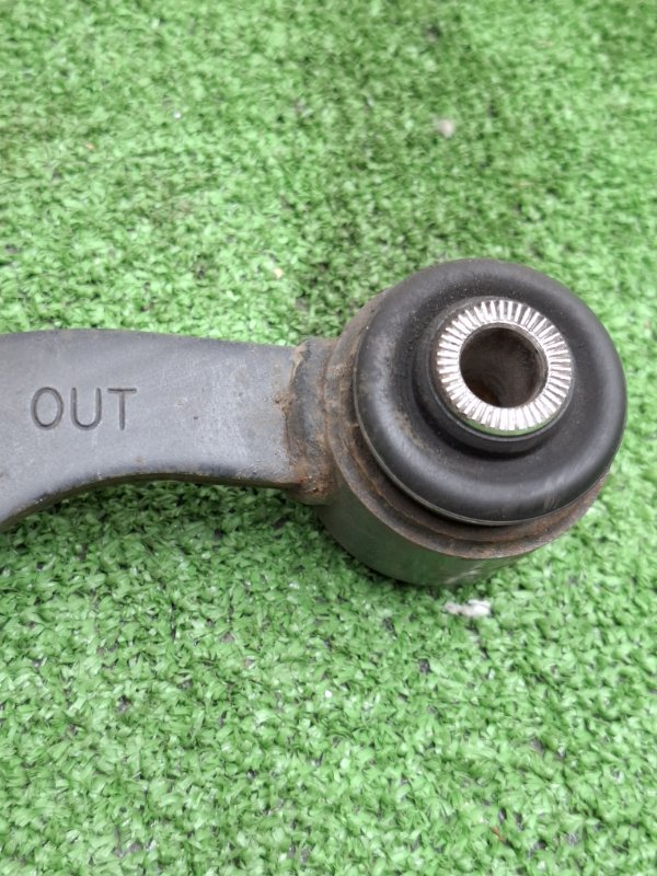 Рычаг подвески верхний Toyota AVENSIS 2012 ZRT272