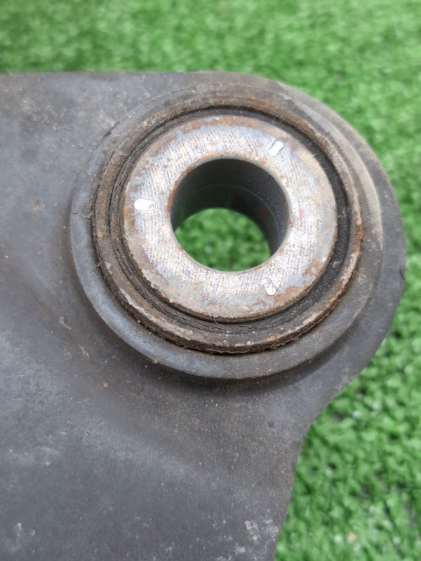 Рычаг продольный Toyota AVENSIS 2012 ZRT272