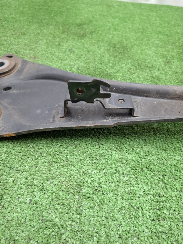 Рычаг продольный Toyota AVENSIS 2012 ZRT272