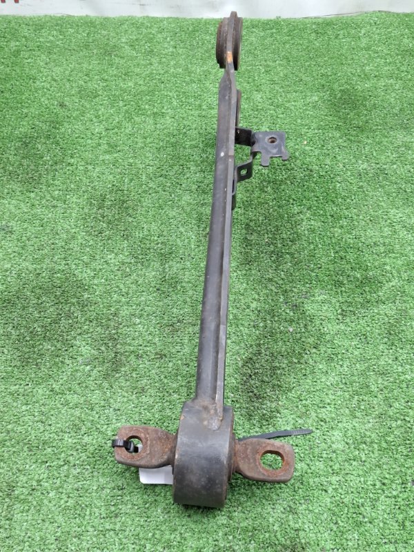 Рычаг продольный Toyota AVENSIS 2012 ZRT272