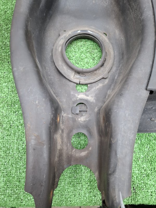 Рычаг подвески нижний Toyota AVENSIS 2012 ZRT272