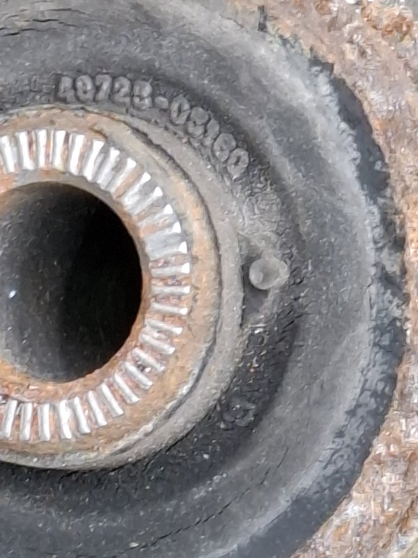 Рычаг подвески нижний Toyota AVENSIS 2012 ZRT272