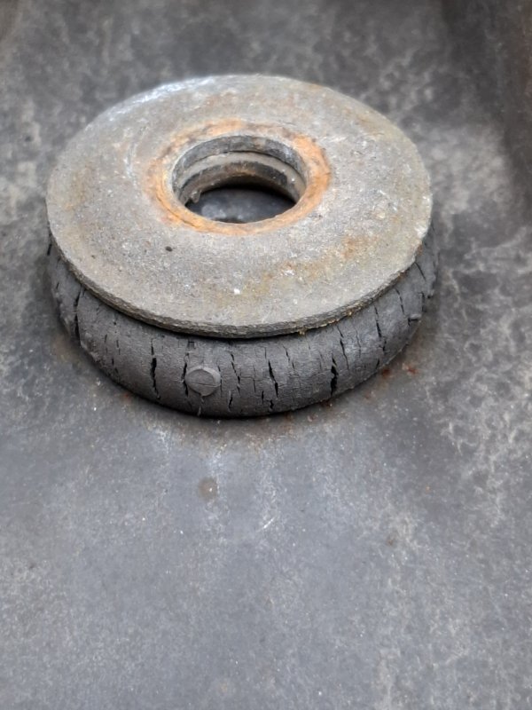 Рычаг подвески нижний Toyota AVENSIS 2012 ZRT272