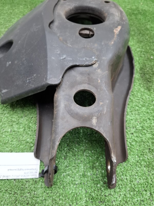 Рычаг подвески нижний Toyota AVENSIS 2012 ZRT272