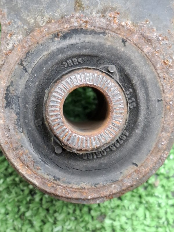 Рычаг подвески нижний Toyota AVENSIS 2012 ZRT272