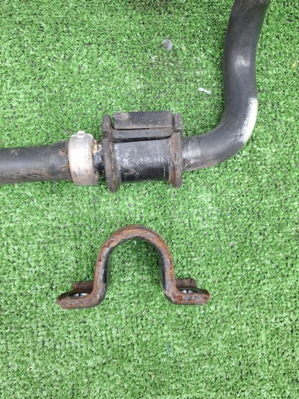 Стабилизатор поперечной устойчивости Toyota AVENSIS 2012 ZRT272