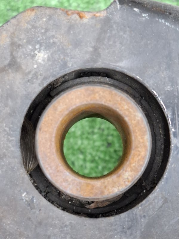 Балка подвески Toyota AVENSIS 2012 ZRT272