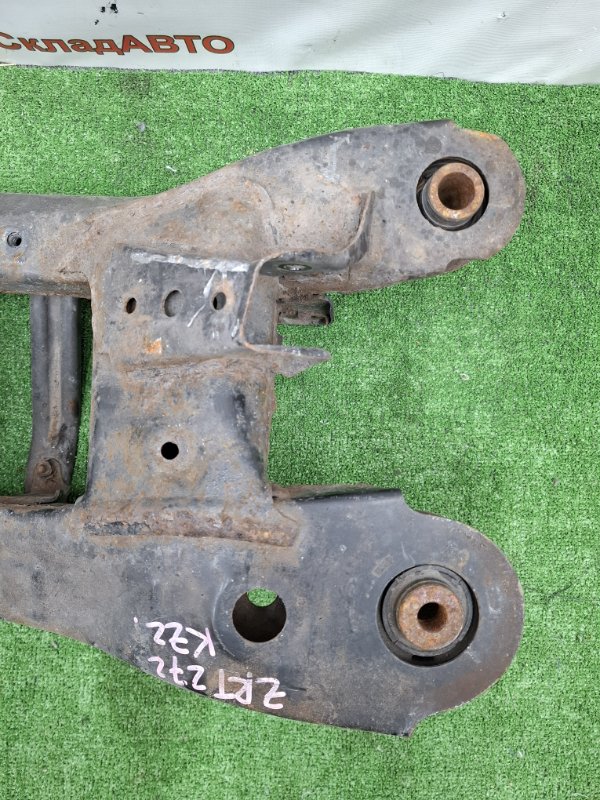 Балка подвески Toyota AVENSIS 2012 ZRT272