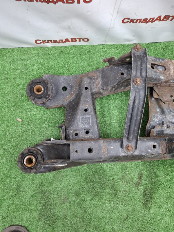 Балка подвески Toyota AVENSIS 2012 ZRT272