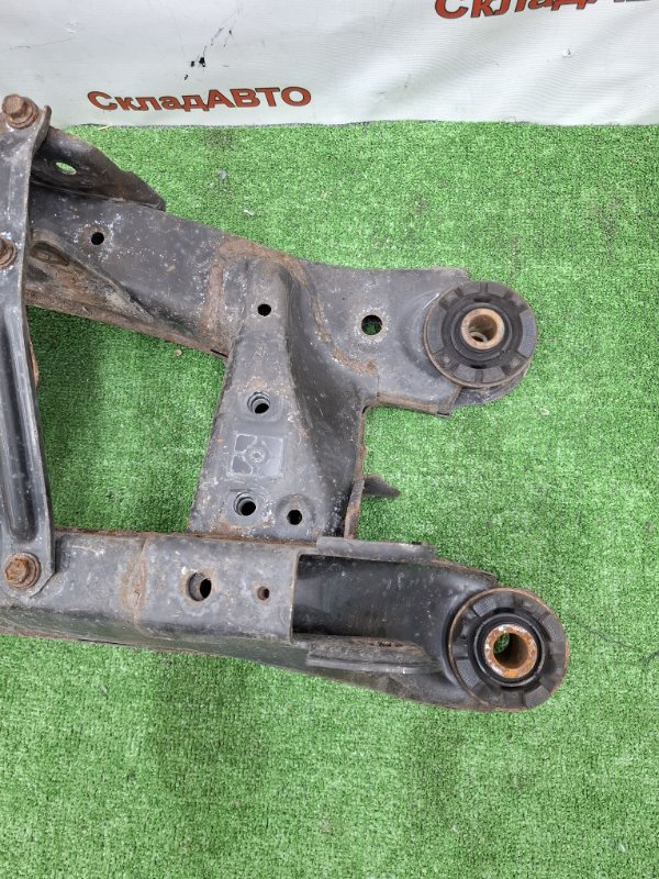 Балка подвески Toyota AVENSIS 2012 ZRT272