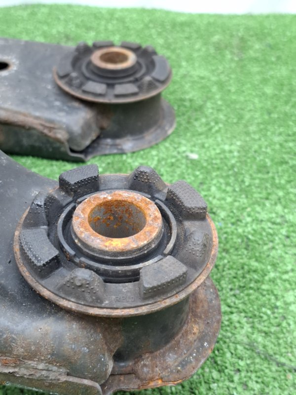 Балка подвески Toyota AVENSIS 2012 ZRT272