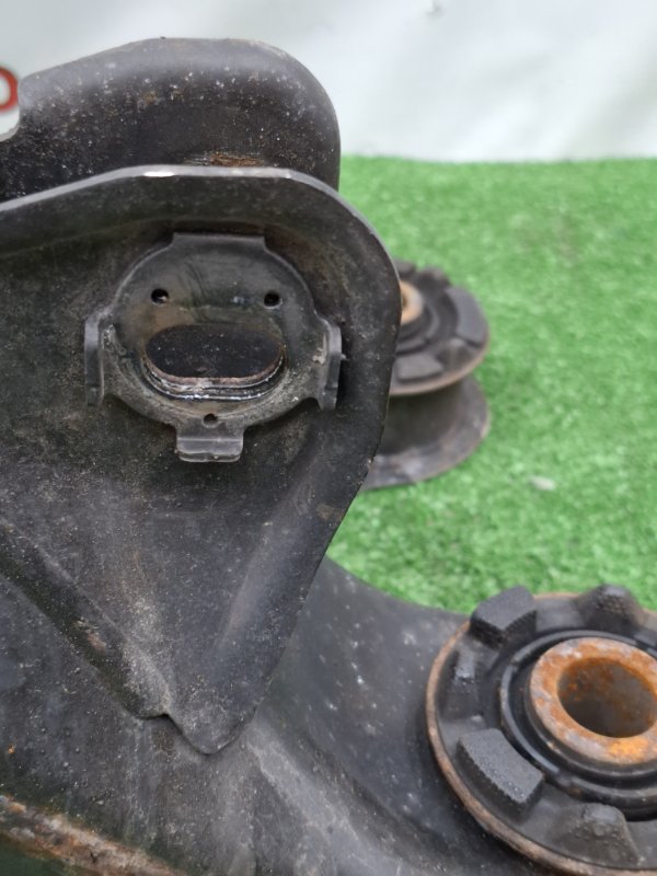 Балка подвески Toyota AVENSIS 2012 ZRT272