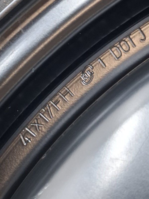 Докатка Toyota AVENSIS 2012 ZRT272