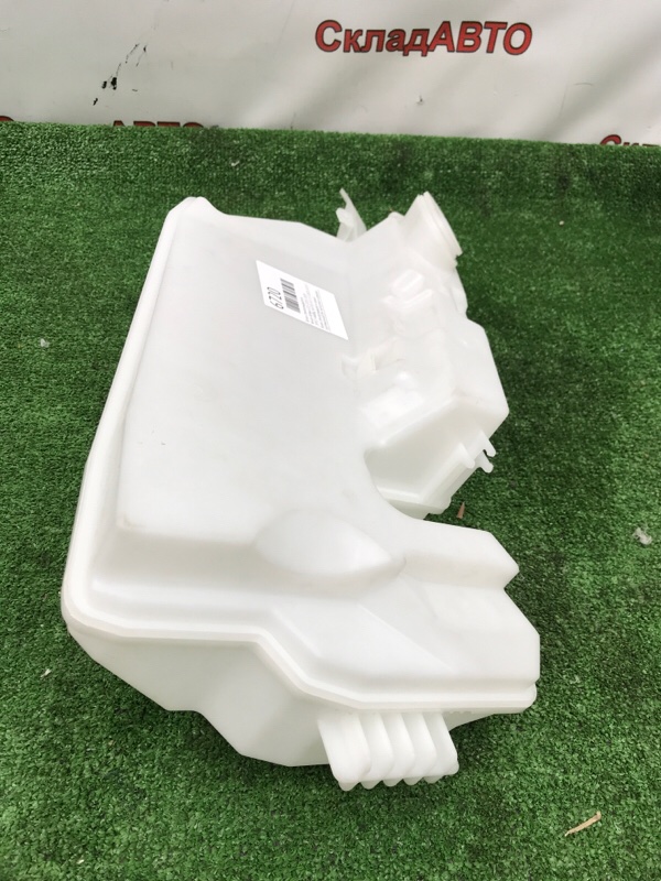 Бачок стеклоомывателя Nissan Almera 2011-2019 G15