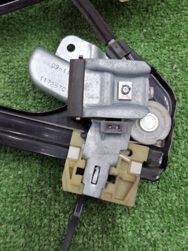 Стеклоподьемный механизм VOLKSWAGEN Touran 2011 1T3