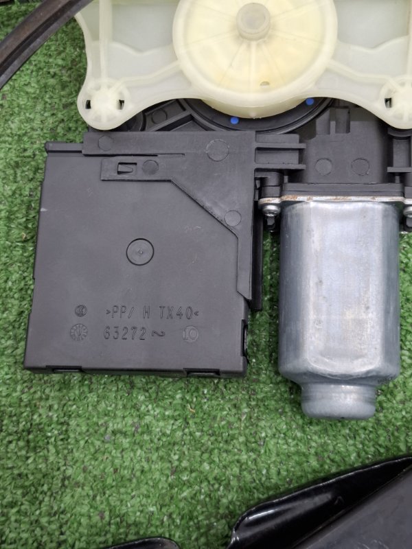 Стеклоподьемный механизм VOLKSWAGEN Touran 2011 1T3