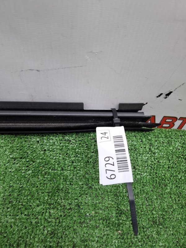 Бархотка двери VOLKSWAGEN Touran 2011 1T3