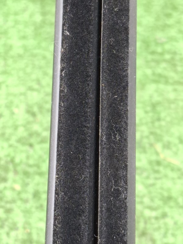 Бархотка двери VOLKSWAGEN Touran 2011 1T3