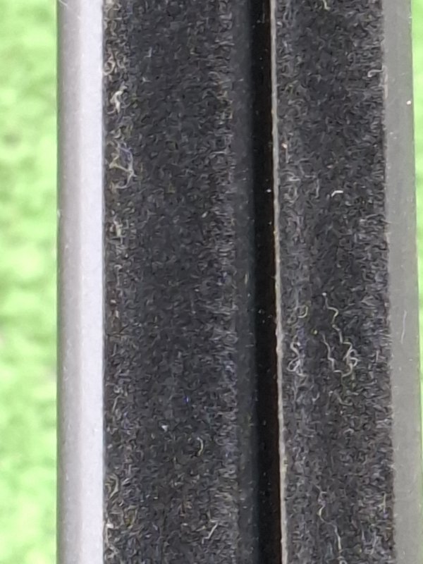 Бархотка двери VOLKSWAGEN Touran 2011 1T3