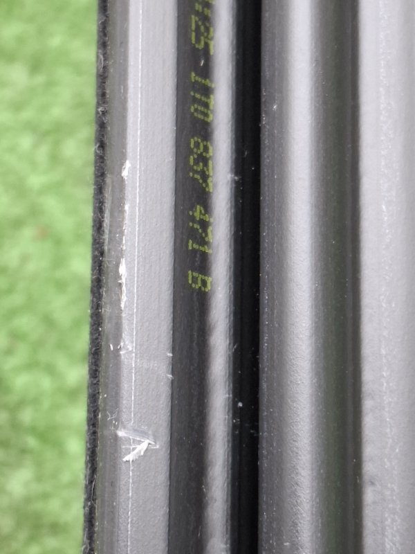 Бархотка двери VOLKSWAGEN Touran 2011 1T3