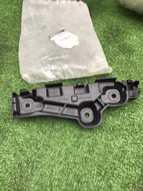 Кронштейн бампера Renault Logan 20142021
