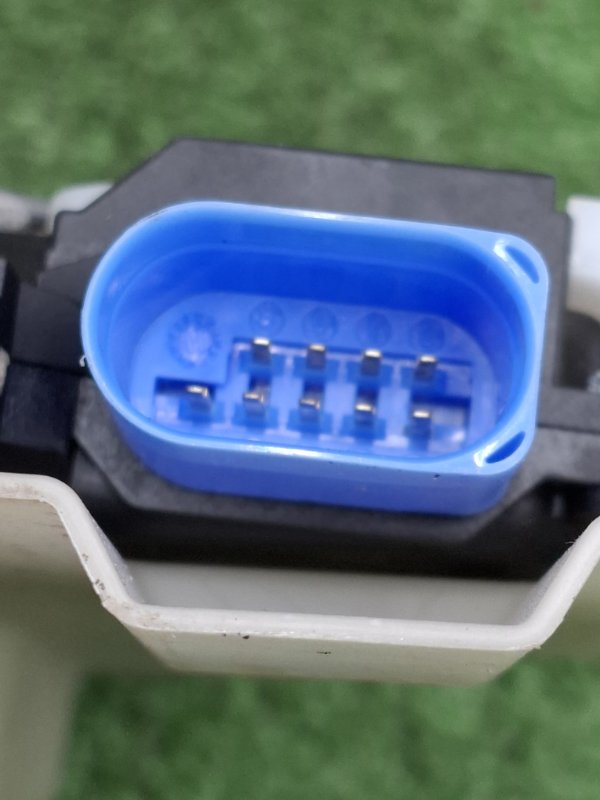 Замок двери VOLKSWAGEN Touran 2011 1T3