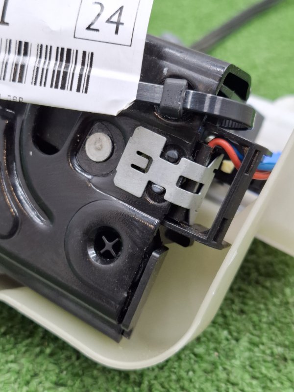 Замок двери VOLKSWAGEN Touran 2011 1T3