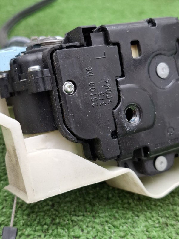 Замок двери VOLKSWAGEN Touran 2011 1T3