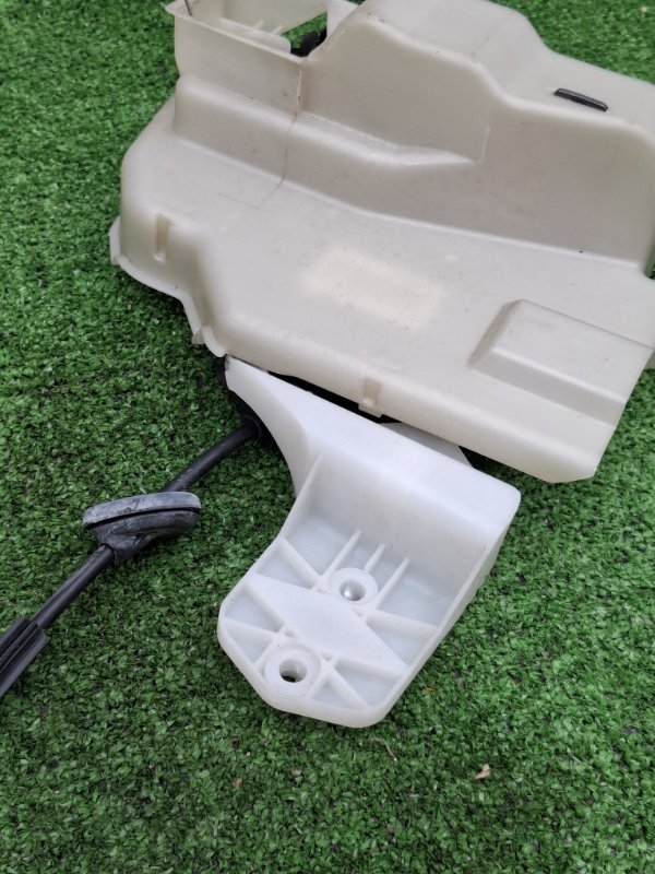 Замок двери VOLKSWAGEN Touran 2011 1T3