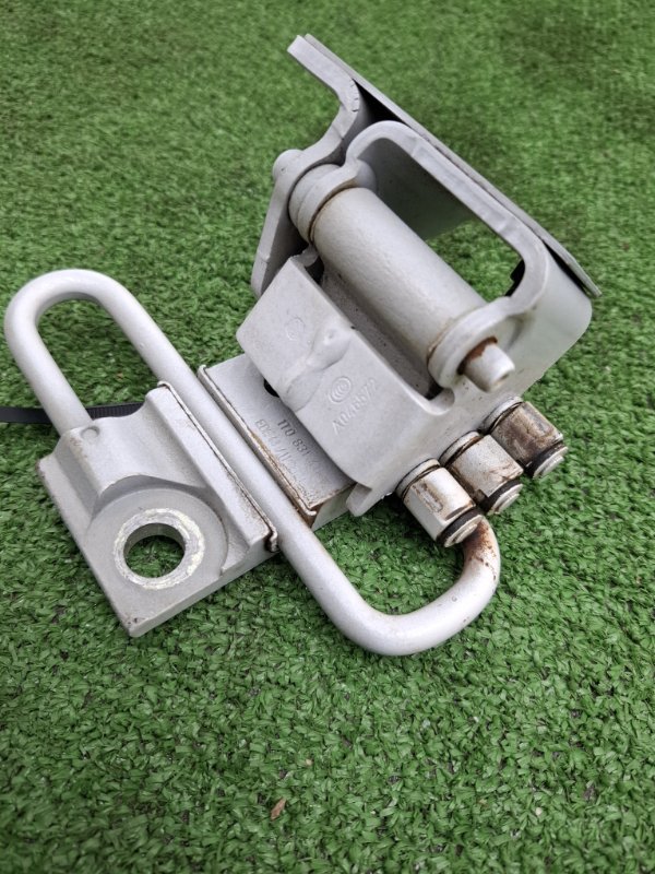 Петля двери VOLKSWAGEN Touran 2011 1T3