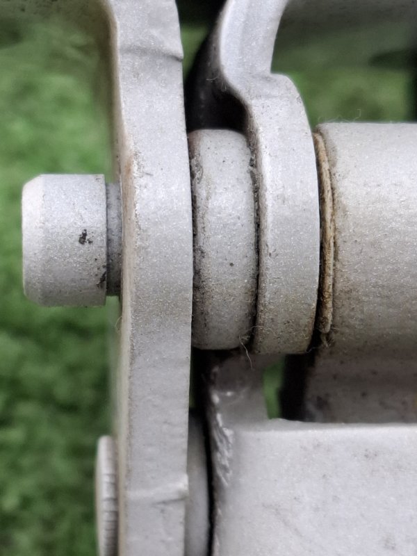 Петля двери VOLKSWAGEN Touran 2011 1T3