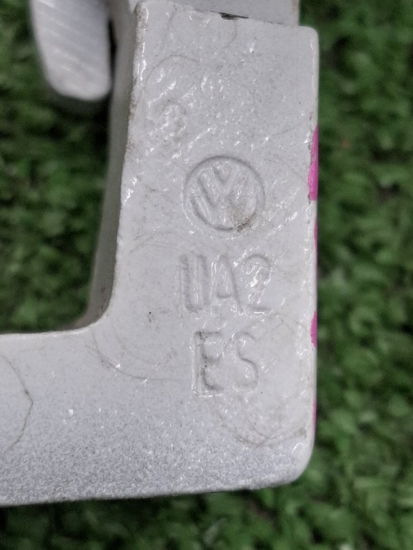 Петля двери VOLKSWAGEN Touran 2011 1T3