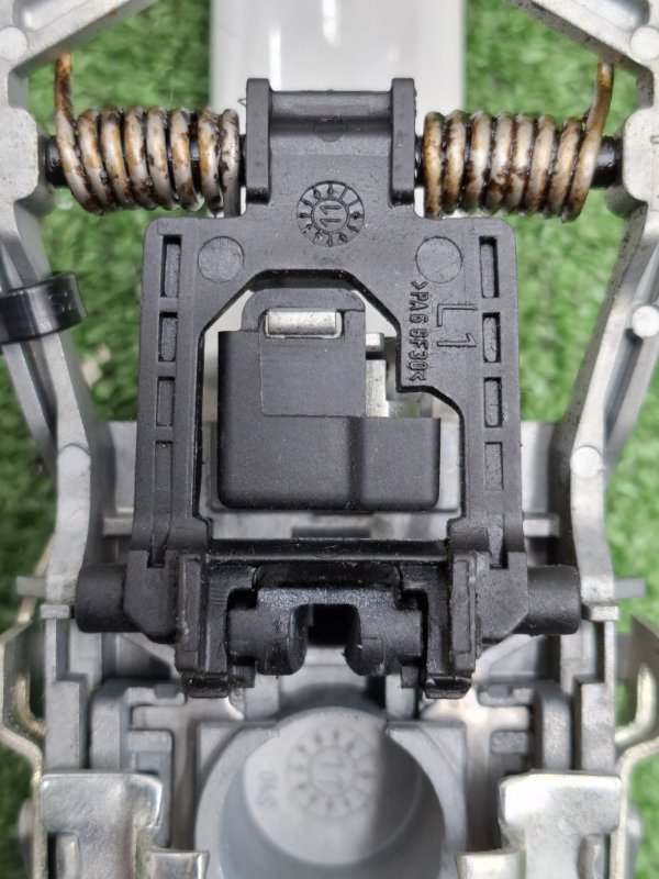 Ручка двери наружная VOLKSWAGEN Touran 2011 1T3