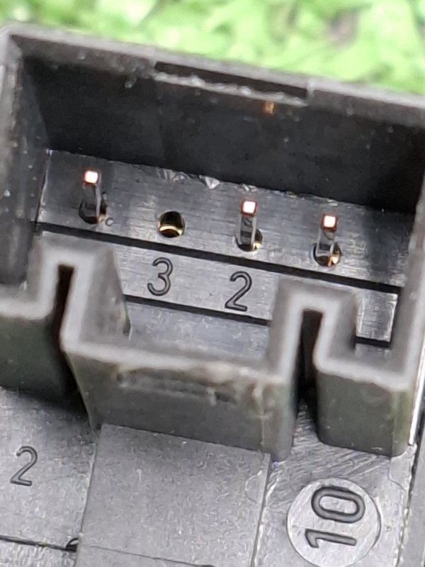 Кнопка стеклоподъемника VOLKSWAGEN Touran 2011 1T3