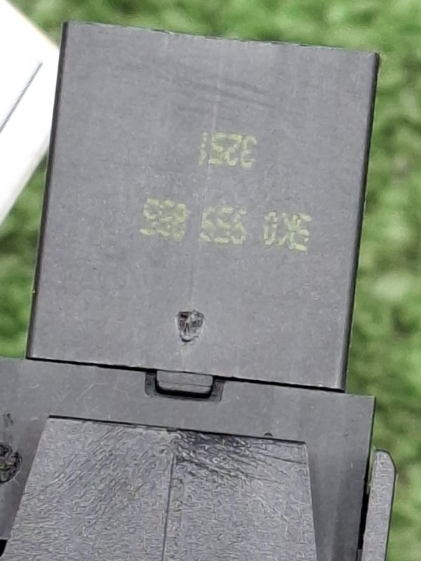 Кнопка стеклоподъемника VOLKSWAGEN Touran 2011 1T3