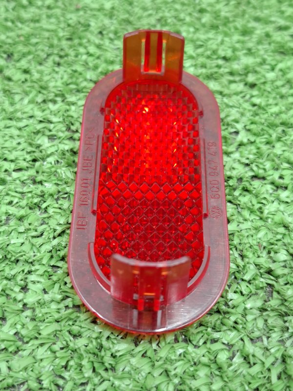 Катафот VOLKSWAGEN Touran 2011 1T3