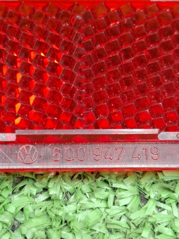 Катафот VOLKSWAGEN Touran 2011 1T3