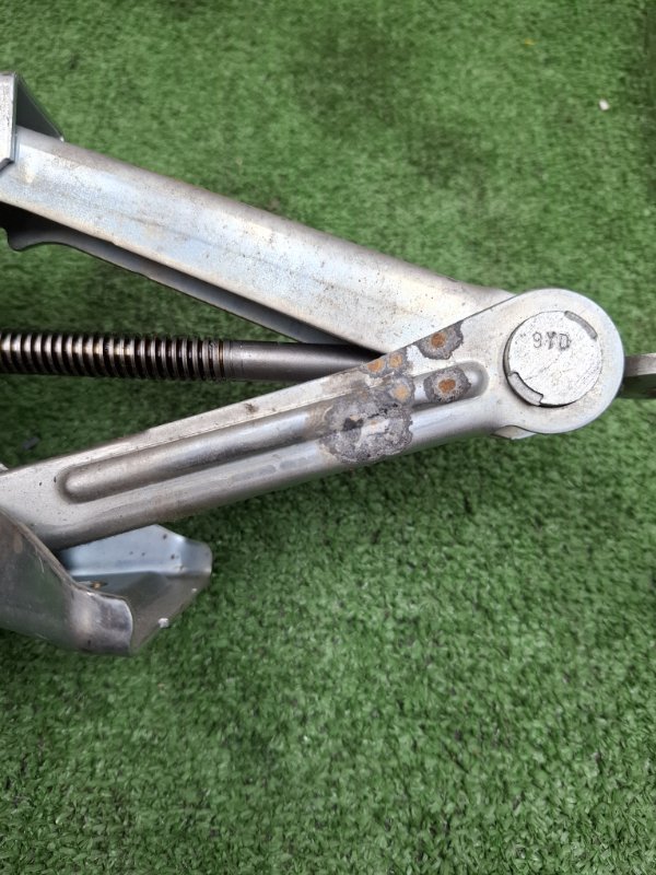 Домкрат NISSAN March 2009 BNK12