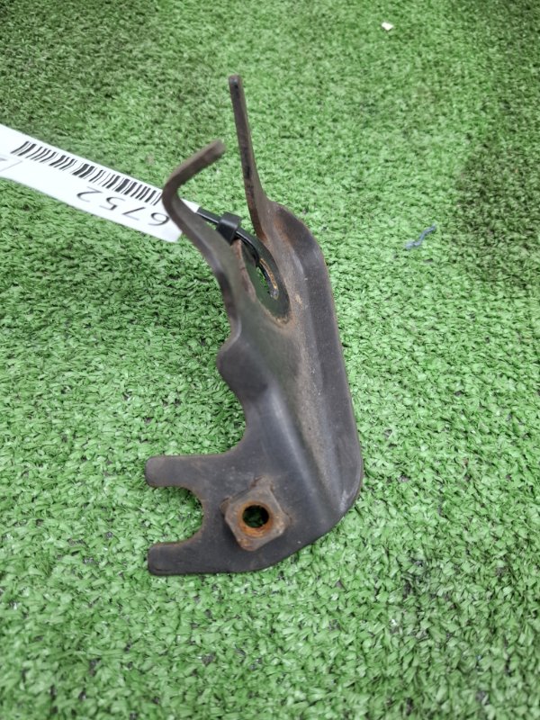 Кронштейн тормозного шланга Toyota AVENSIS 2012 ZRT272