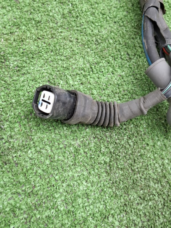 Проводка моторного отсека Toyota Estima 2008 ACR50W